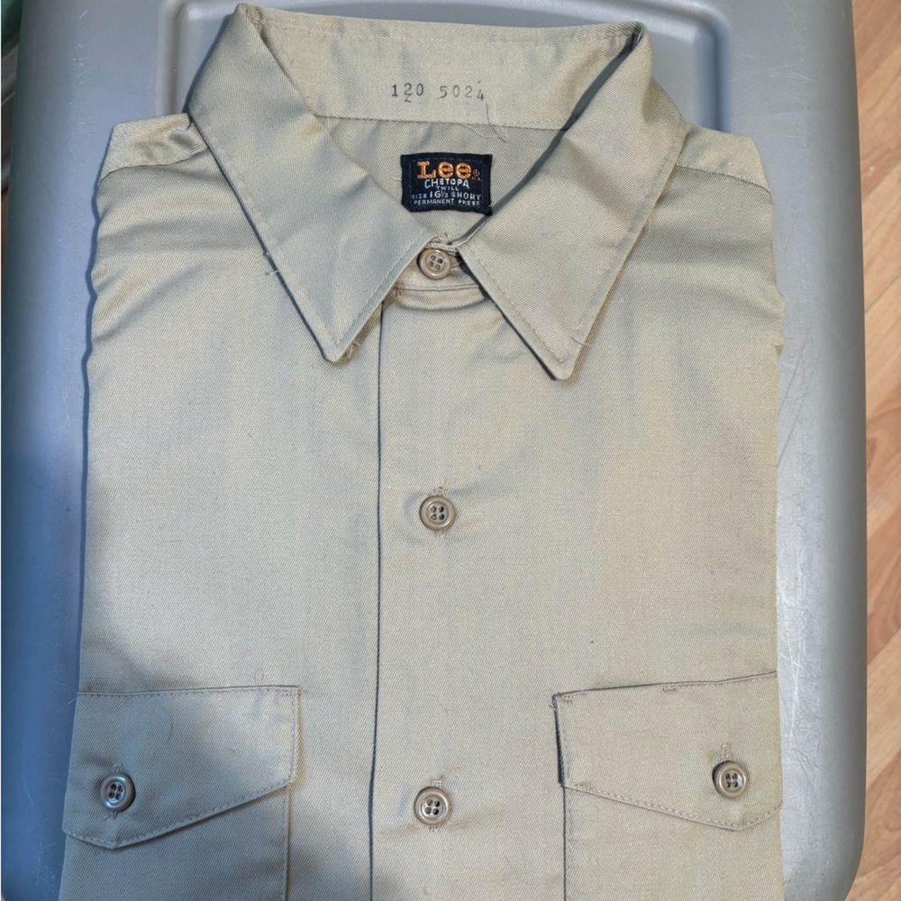 Vintage 1960’s Lee Chetopa Men's Light Tan Long Sleeved Work Shirt NOS